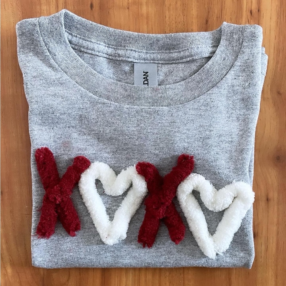❤️Toddler Chenille yard embroidered t-shirt❤️